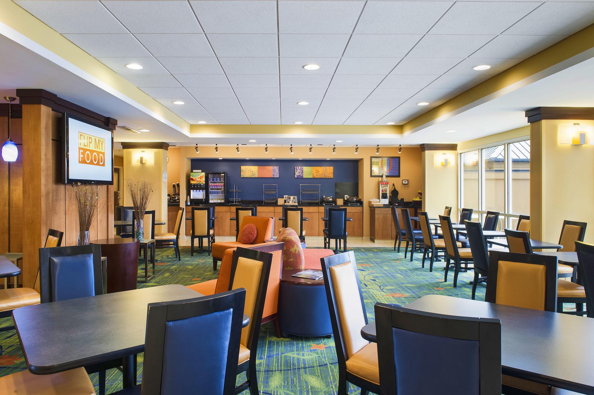 Fairfield Inn By Marriott Evansville East Exterior photo