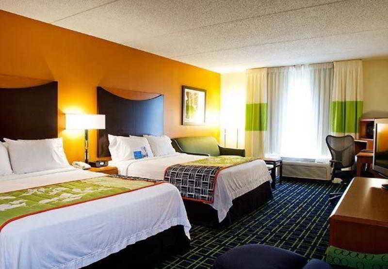 Fairfield Inn By Marriott Evansville East Room photo